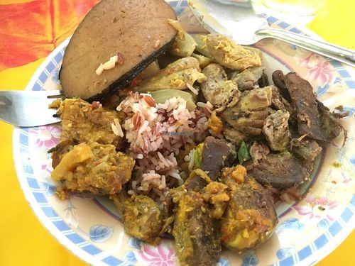 Mixture of good food including mushroom, rice, and other ingredients. Doesn't look as good as it tastes ;) 
Great prices too at Jay Tamachad in Koh Samui