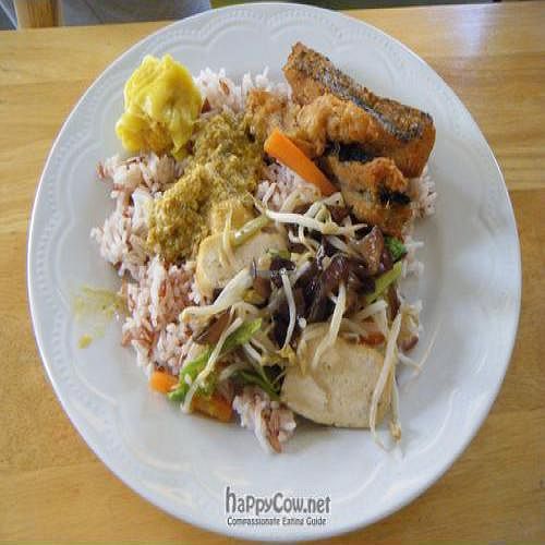 Combo plate ~40B at Jay Tamachad in Koh Samui