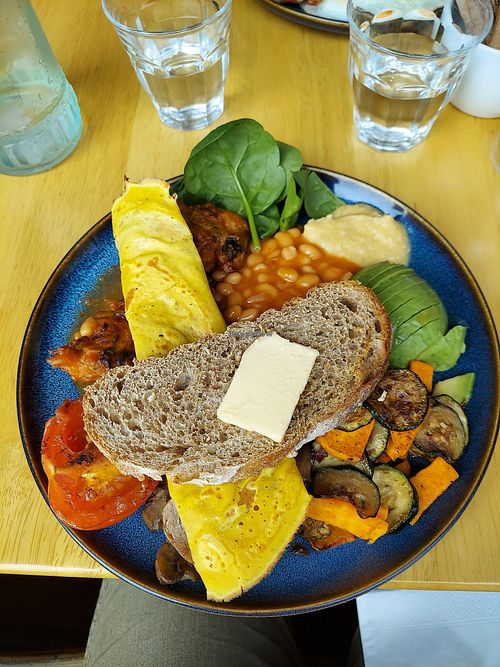 Vegan full Scottish breakfast at Nomad in Edinburgh