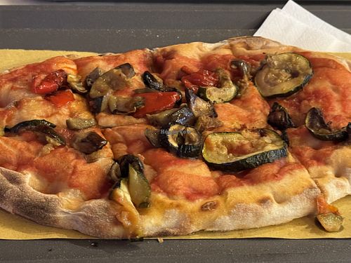 Vegetarian pinsa without cheese   at Trancio.Portopino in Porto Pino