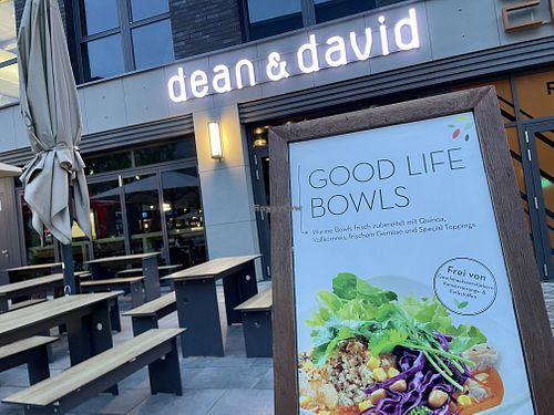 dean & david at Dean & David - Mercedes Platz in Berlin