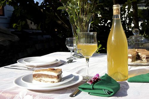 Catering table setting at Raw Love in Eugene
