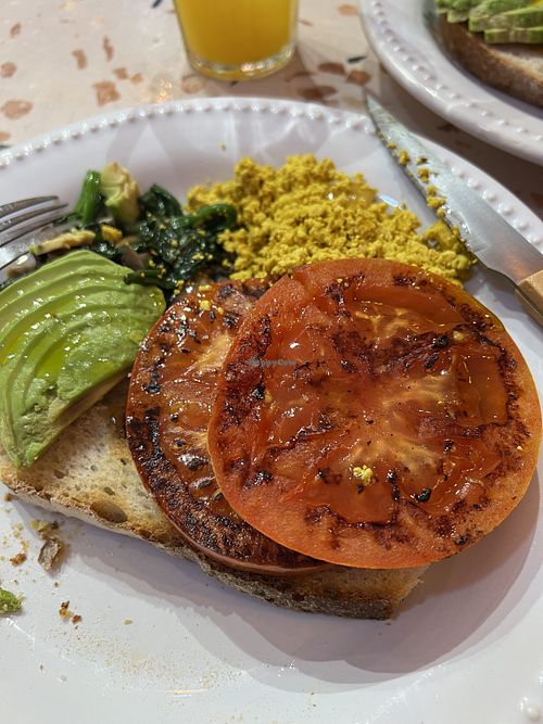 Vegan breakfast 👌  at MOYA brunch in Sevilla
