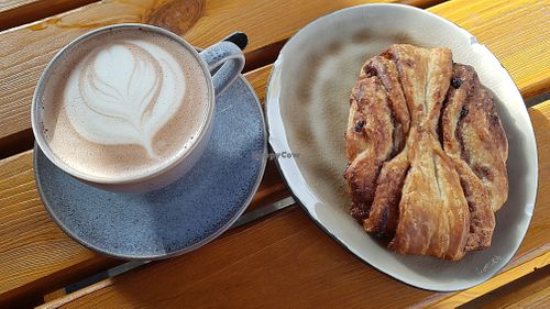 Hot chocolate and Fransbrotchen at The Sweet Vegan in Nuremberg