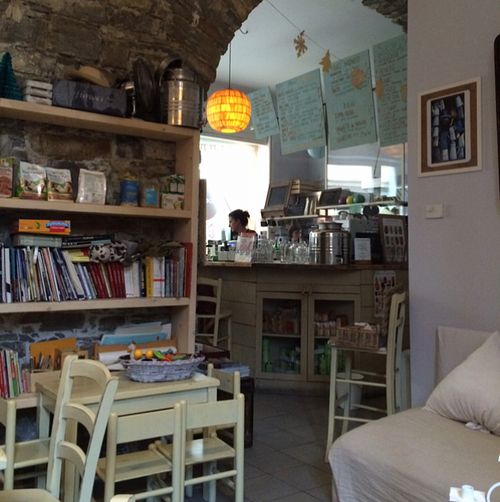 Inside at Zoe Food in Trieste