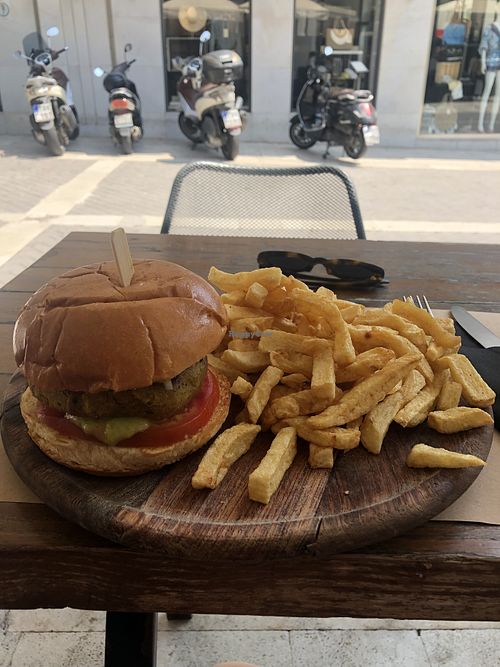 veggie burger  at My Habit in Corfu