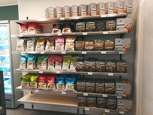 Regal mit leckeren Sachen. at JUST VGN in Bottrop