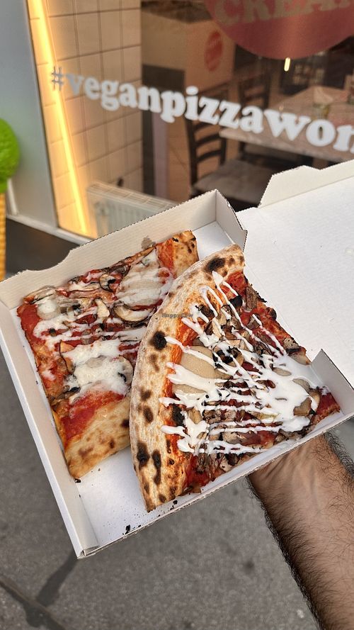   at Pizzi*s & Cream in Vienna