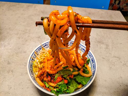 Marinierte Udon Nudeln in extra scharfer Erdnusssauce at Cài Kitchen
 at CÀI Kitchen Berlin in Berlin