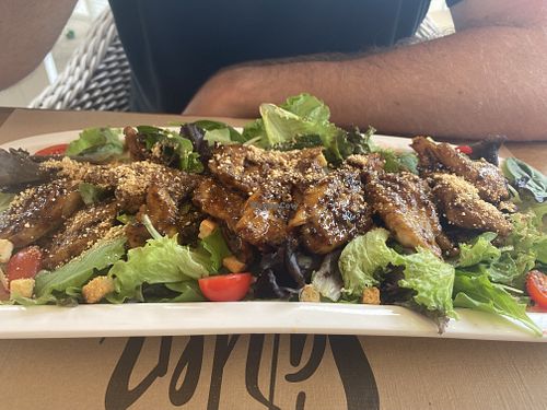 Vegan chicken salad at Sarten in Mallorca