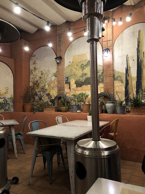 terraza interior  at L'autèntic in Begur