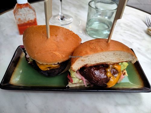 Portobello burger at B.Better in Paris