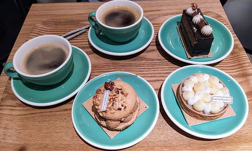 Vegan Desserts & Coffee at Land & Monkeys - Turenne in Paris