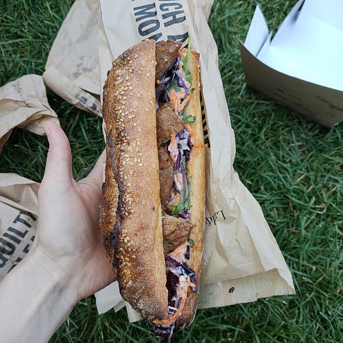 Chicken Fermier sandwich: wow at Land & Monkeys - Turenne in Paris