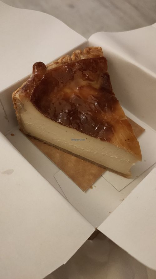 Flan at Land & Monkeys - Turenne in Paris