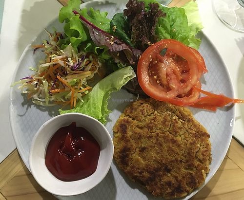 Vegetarian burger made vegan without the bread at Ah! Boca Santa in Faial