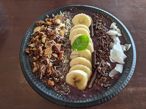 Vegan fruit bowl accai at Timeless Chocolate in Chatan