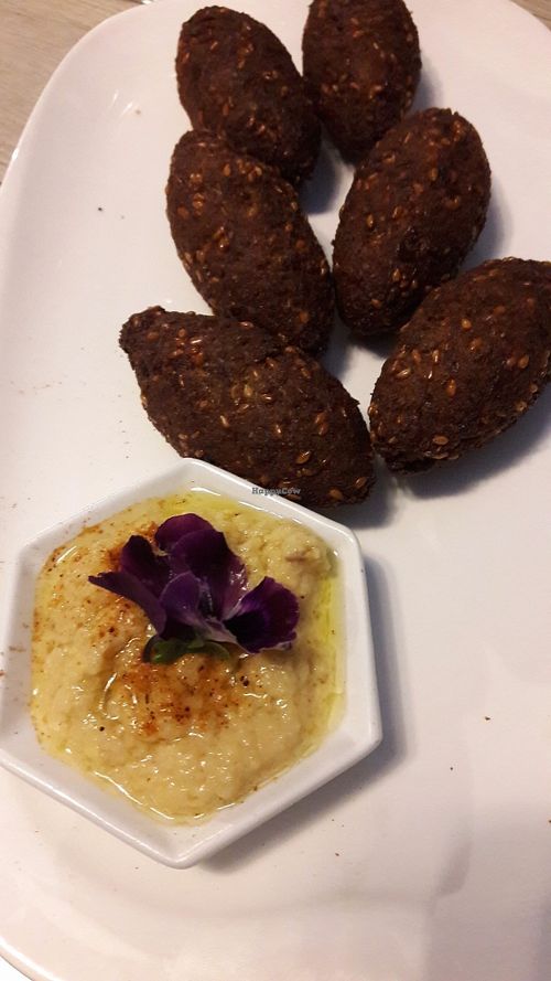 Falafel y hummus   at Verdeo in Medellin