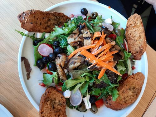 Salad at Aubergini in Amsterdam