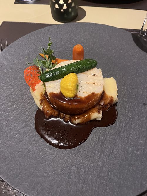 Gebratenes Sellerie-Steak „Wald & Wiese"  at La Gorge in Saas-fee