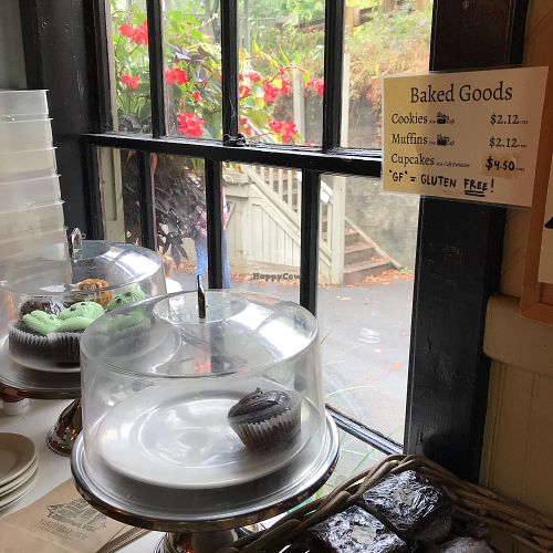 Vegan cupcakes at The Lady Killigrew in Montague