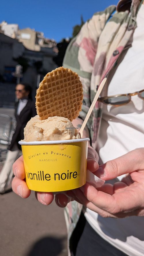  at Glacier Vanille Noire in Marseille
