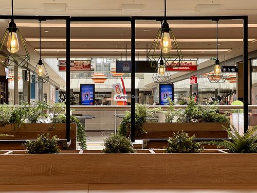 seating area "outside" (in mall)  at immergrün in Schweinfurt