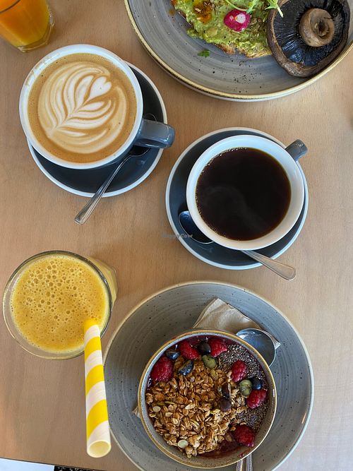 smoothie bowl, tropical smoothie, black filter coffee and oat latte at Stir - Chesterton in Cambridge