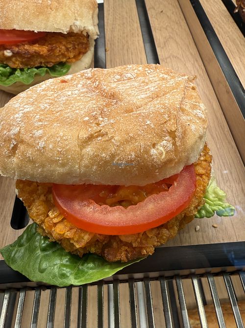 vegan chicken sandwich  at backWERK - Neusser Straße in Krefeld