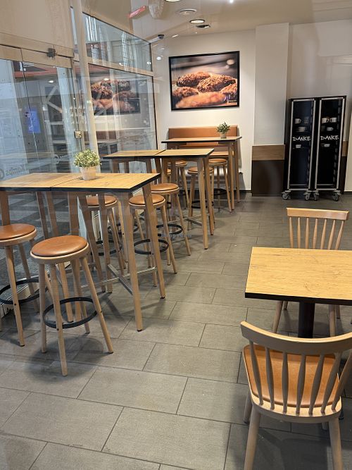 inside  at Kamps - Hauptbahnhof in Krefeld