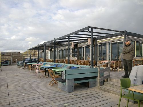 Terrace at Strandpaviljoen Twaalf in Den Hoorn