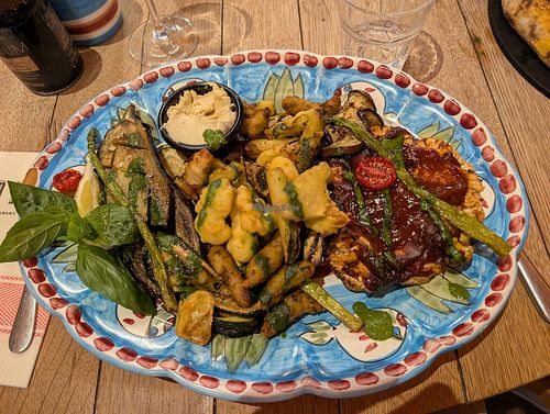SA VEGGIE DE MAMMA ELSIE salad:
BBQ’d cauliower steak, smokey baked aubergines, grilled courgettes, and crunchy veggie tempura served with home-made humous. at Domo in Sheffield