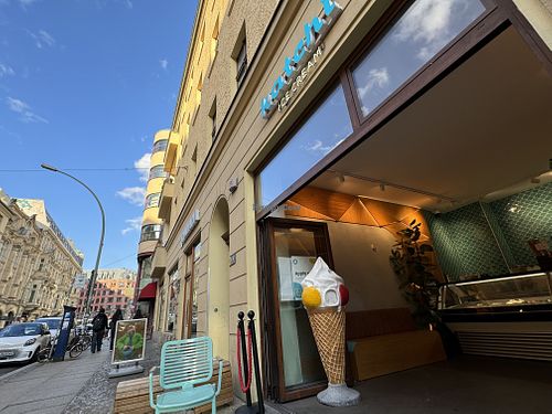 front  at Katchi Ice Cream - Hackescher Markt in Berlin