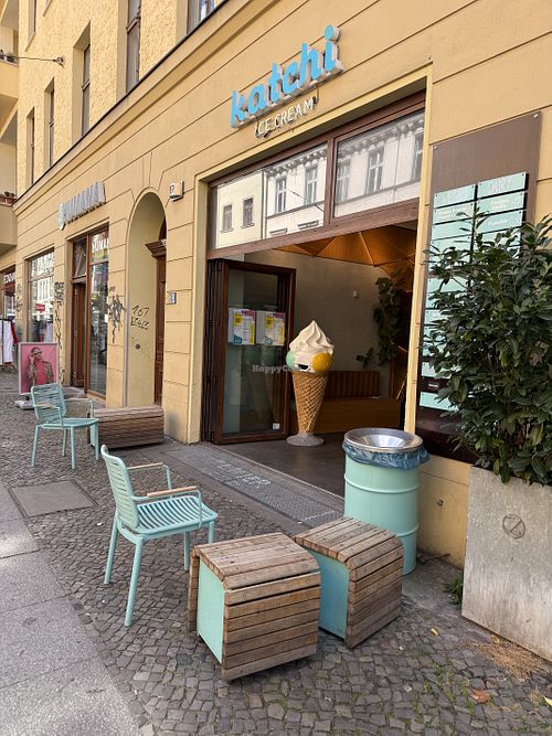 front  at Katchi Ice Cream - Hackescher Markt in Berlin
