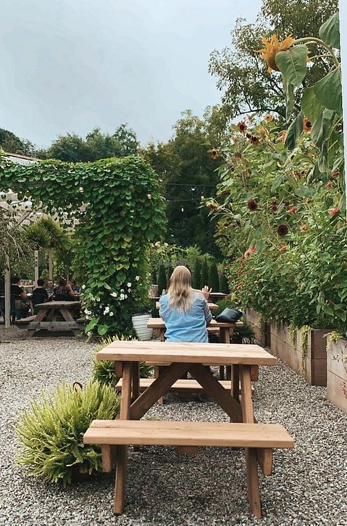Outdoor seating at Hayfields in North Salem