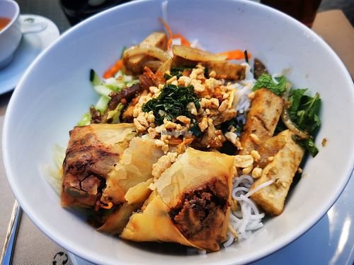 Veggie bowl with rice noodles, tofu and salad, springrolls at Restaurant Orchidée in Lausanne