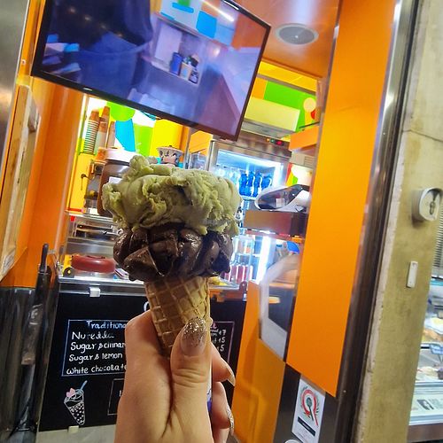 Pistachio and dark chocolate at Gelato Fantasy - San Giovanni in Venice