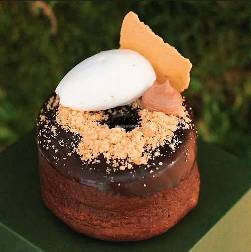 Chocolate tart at Scoop 'n Dough - El Corte Ingles in Lisbon