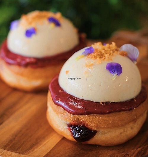 Blueberry panna cotta at Scoop 'n Dough - El Corte Ingles in Lisbon