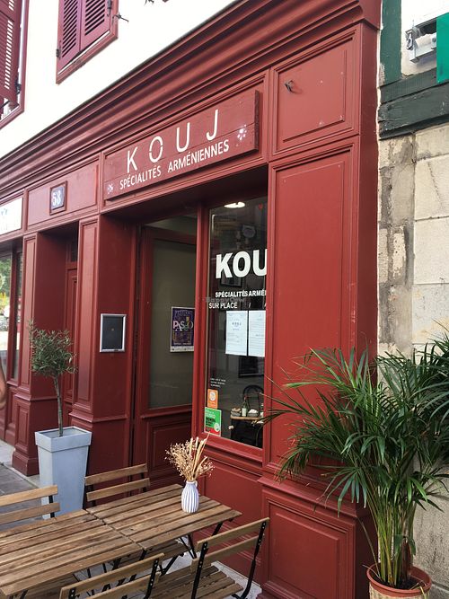 Front of the restaurant at Kouj in Bayonne