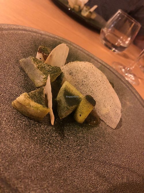 Artichoke, potato, leek and algea powder at Faran in Den Bosch