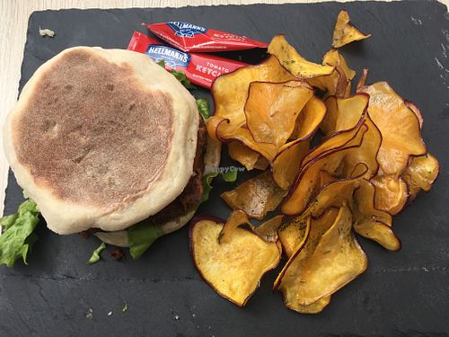 Vegan burger with sweet potatoes chips at Dondué in Sao Miguel