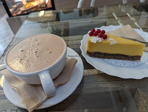 Hot chocolate and raw cake at Tree Sisters in Prague