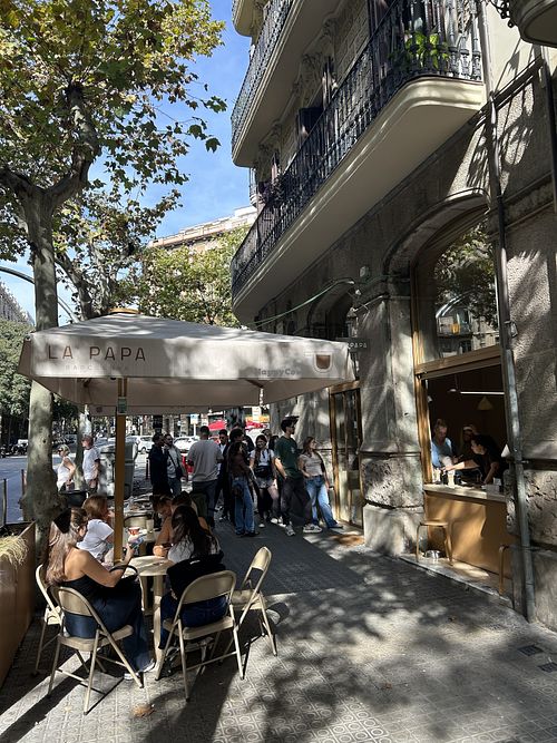 Popular probably full of Insta crowd   at La Papa in Barcelona