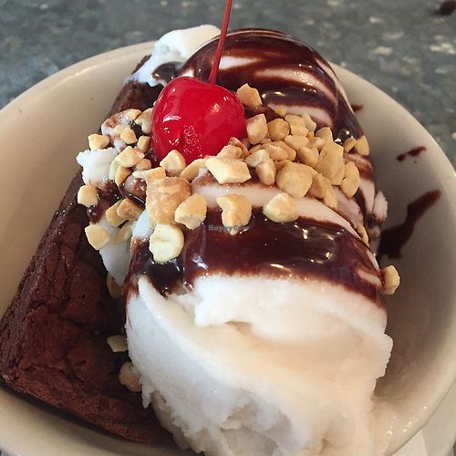 brownie sundae  at Downbeat Diner and Lounge in Honolulu