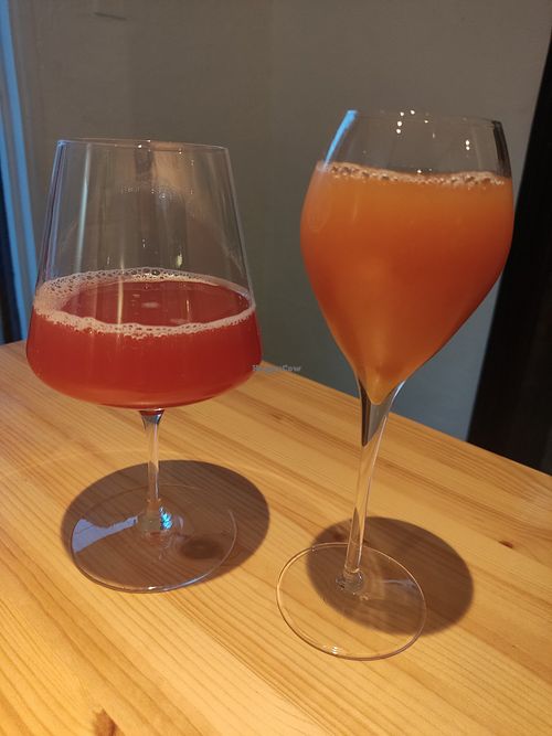 Special non-alcoholic cocktail of the day (pomegranate and mandarin) and apple cinnamon drink at Vegan French Restaurant L'Espéranceレスペランス in Sapporo