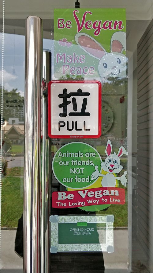 Welcome at Loving Nature Fortunate Coffee Cafe in Central Singapore