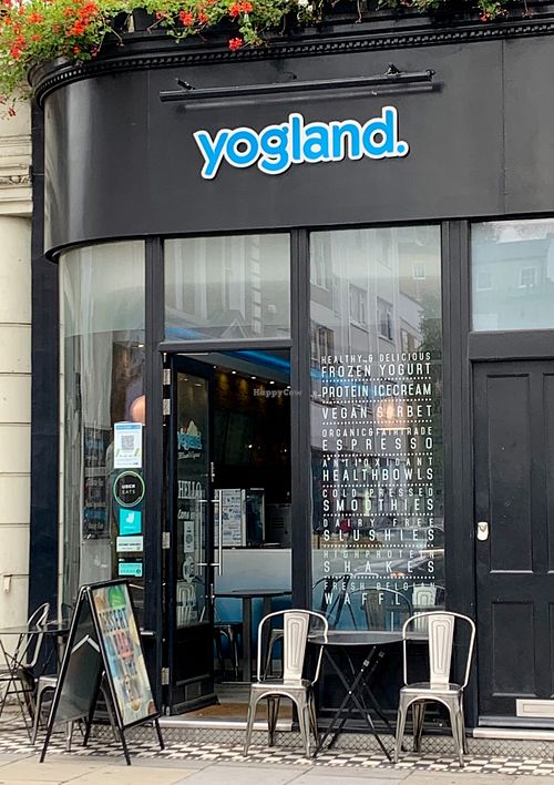 Yogland - exterior at Yogland Fit Frozen Dessert in West London