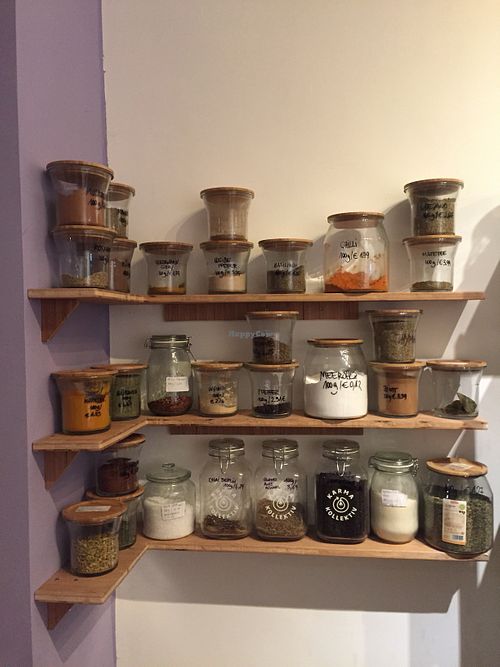 Spices and teas at Herbie Unverpackt in Berlin