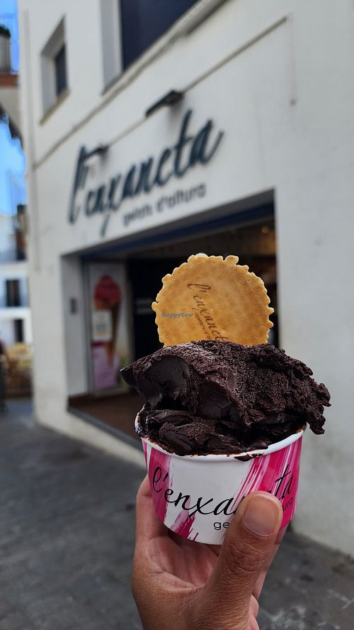 Chocolate sorbet at L'enxaneta Gelats d'altura in Palafrugell